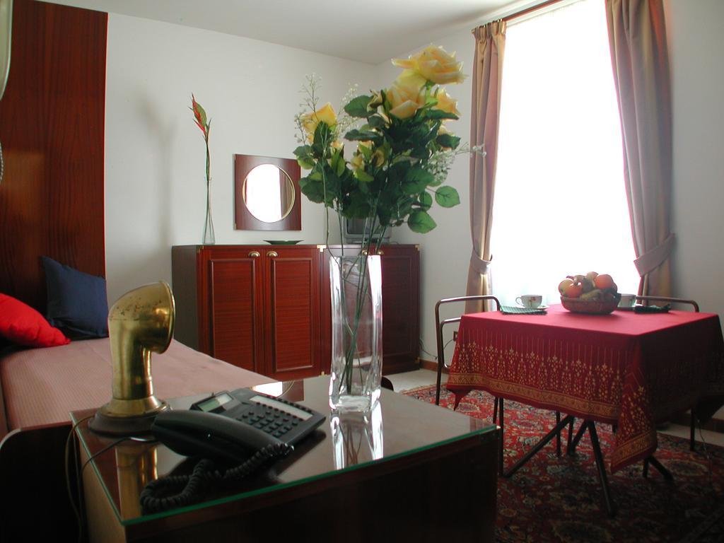 Hotel Residence Vatican Suites Rom Zimmer foto